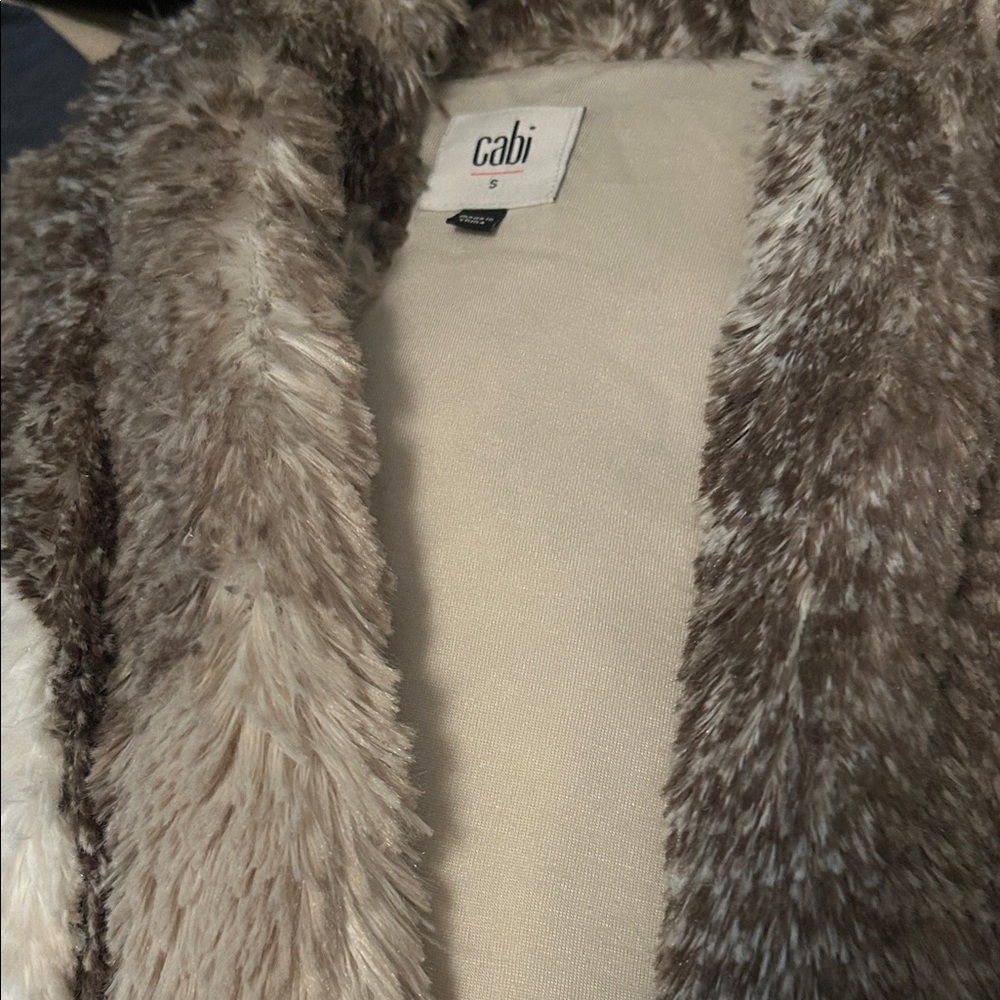 CAbi Women's Teddy Jacket - Cream and Brown